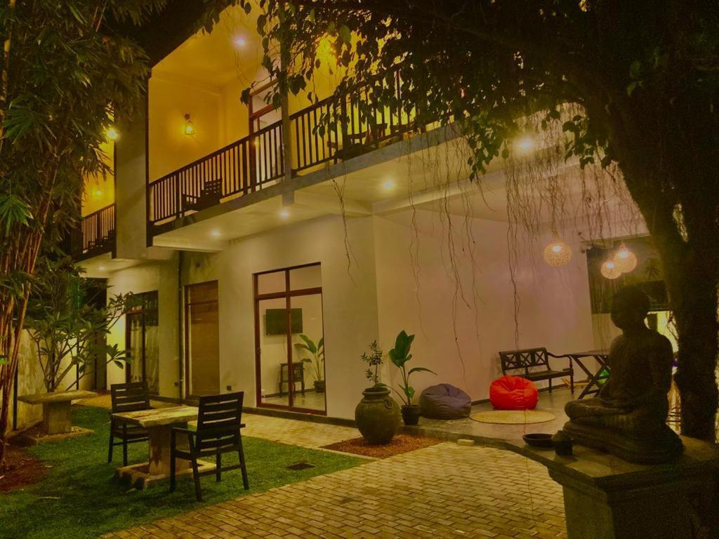 Surf N Summer Hikkaduwa Exterior foto